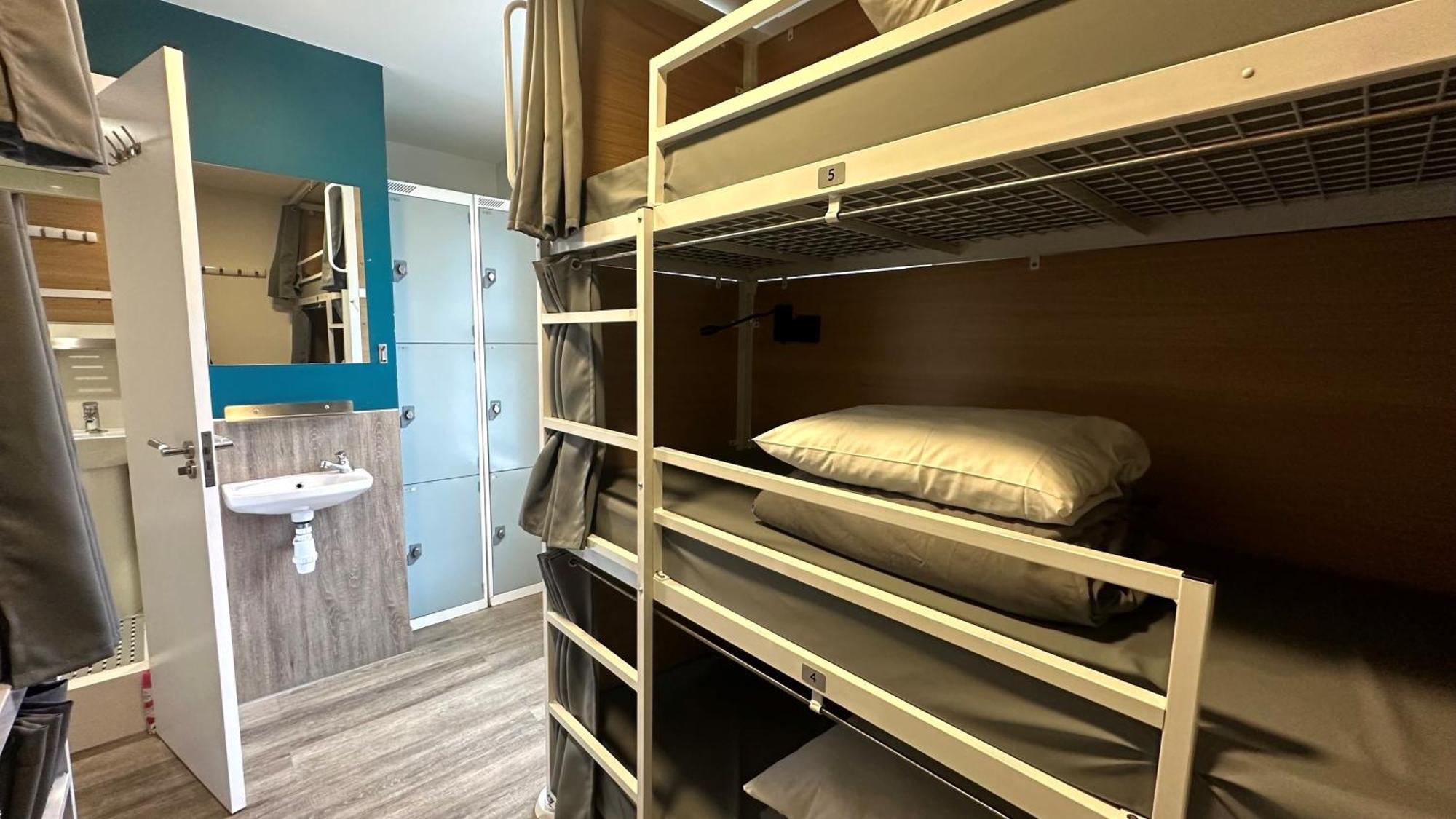 Smart Camden (adults Only) Хостел *